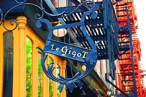 NY-Greenwich_Village_Summer-45-Signs-Le_Gegot.JPG