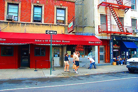 NY-Greenwich_Village_Summer-53-People_Johns_Pizzeria-Port_Alba-4.JPG