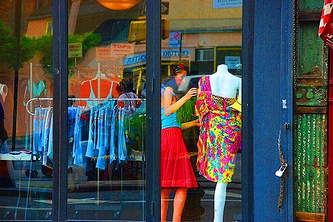 NY-Greenwich_Village_Summer-60-People-Shopgirl_in_the_Window-2.JPG