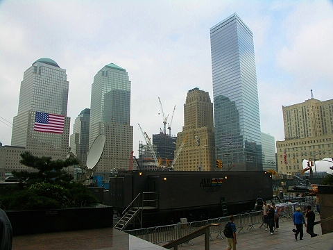 NY-Ground_Zero_9-11_Memorial_Preperations-07.JPG
