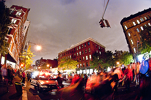 NY-Halloween-West_69th_Street_Block_Association_Party-2009-16.jpg