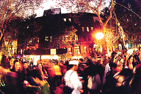NY-Halloween-West_69th_Street_Block_Association_Party-2009-32.jpg