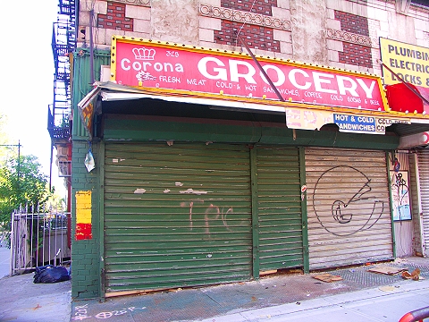 NY-Harlem-Corona_Grocery-Graffiti-12.JPG