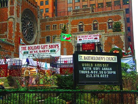 NY-Holiday_Gist_Shops_at_St_Barts-Park_Avenue-02.jpg