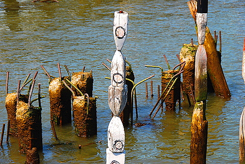 NY-Hudson_River_Park-Art_Sculptures_and_River_Views-18.JPG