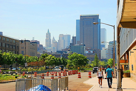NY-Hudson_River_Park-Joggers_and_People-14.JPG