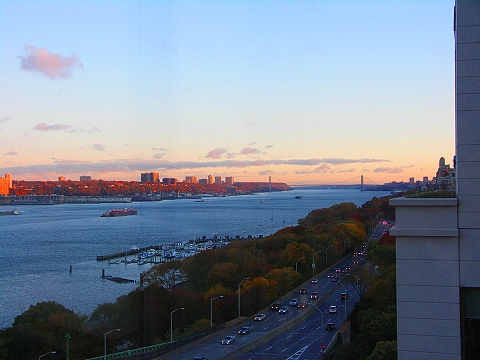 NY-Hudson_River_Sunrise-Fall_Foliage-03.JPG