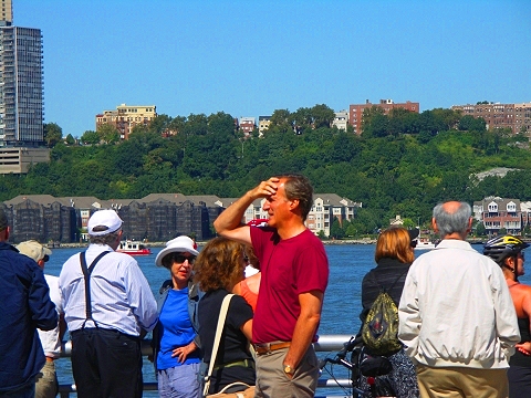 NY-Hudson_River-Tug_Boat_Race-Labor_Day-05.JPG