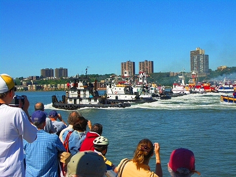 NY-Hudson_River-Tug_Boat_Race-Labor_Day-11.JPG