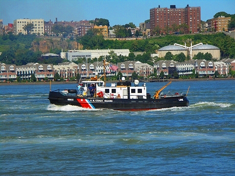 NY-Hudson_River-Tug_Boat_Race-Labor_Day-14.JPG