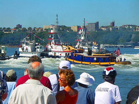 NY-Hudson_River-Tug_Boat_Race-Labor_Day-16.JPG