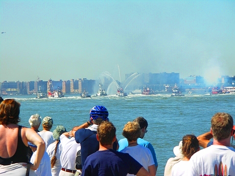 NY-Hudson_River-Tug_Boat_Race-Labor_Day-23.JPG