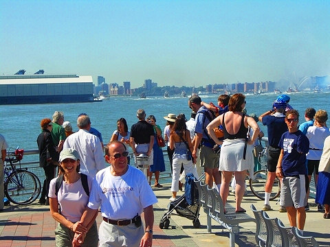 NY-Hudson_River-Tug_Boat_Race-Labor_Day-24.JPG