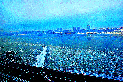 NY-Ice_on_the_Hudson_River-01-70th_Street_Pier.JPG