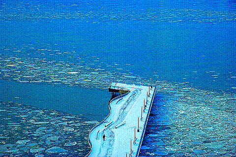 NY-Ice_on_the_Hudson_River-02-70th_Street_Pier.JPG