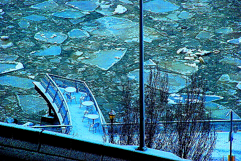 NY-Ice_on_the_Hudson_River-13.JPG