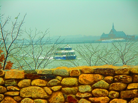 NY-Irish_Famine_Memorial-Battery_Park-04.JPG