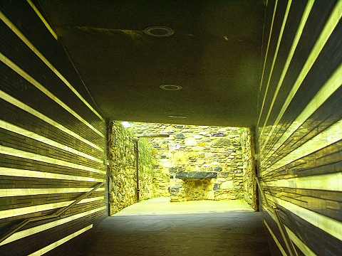 NY-Irish_Famine_Memorial-Battery_Park-07.JPG