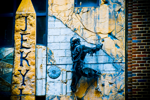 NY-Jekyll_and_Hyde_Club_Gargoyles-06.jpg