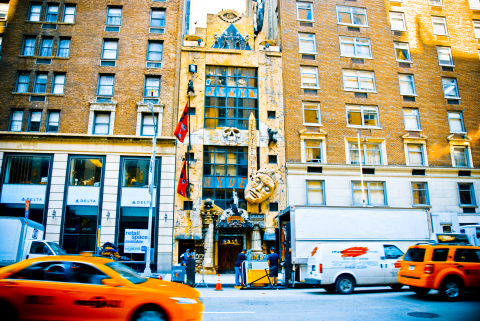 NY-Jekyll_and_Hyde_Club_Gargoyles-12.jpg