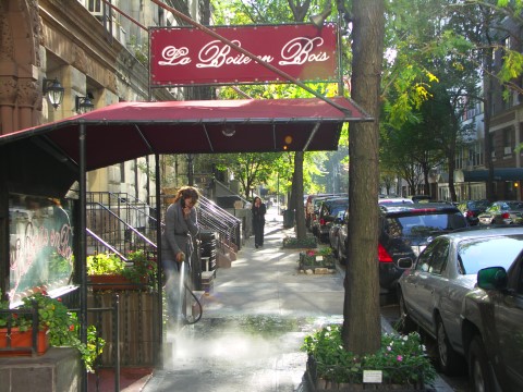 NY-La_Boite_en_Bois-columbus_avenue_between_70th_and_80th-04.jpg