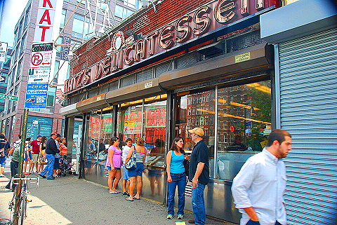 NY-LES-People_Watching-Lower_Eastside-10-Katz_Deli.JPG