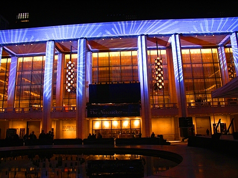 NY-Lincoln_Center_Christmas_Lights-05.JPG
