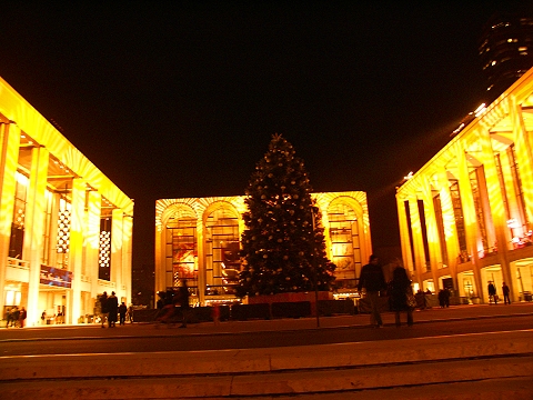 NY-Lincoln_Center_Christmas_Lights-15.JPG