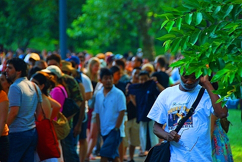 NY-Lining _up_for_Bon_Jovi_Concert-Central_Park-05.JPG