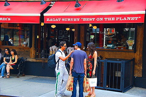 NY-Lombardis_Pizzaria-02.JPG