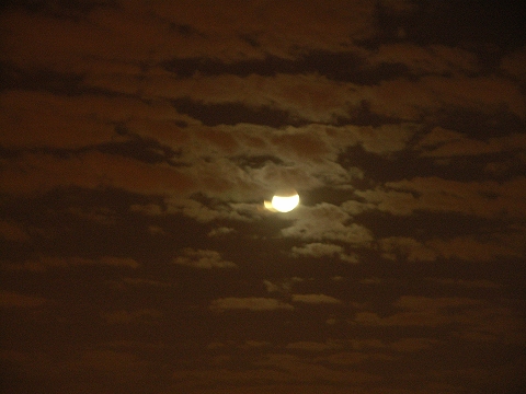 NY-Lunar_Eclipse-Hudson_River-August-28-2007-08.JPG