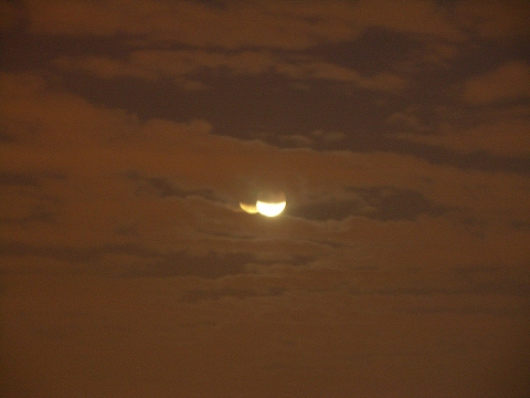 NY-Lunar_Eclipse-Hudson_River-August-28-2007-14.JPG