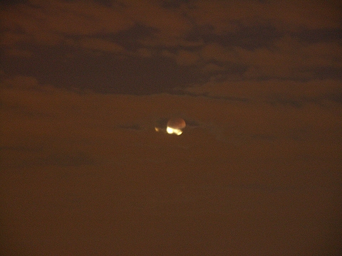 NY-Lunar_Eclipse-Hudson_River-August-28-2007-18.JPG