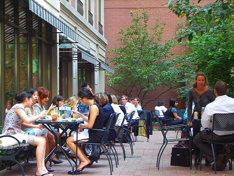 NY-Lunch_Al_Fresco-Wall_Street.JPG