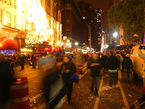 NY-Macys_Christmas_Lighting_Of_Herald_Square-2007-05.JPG