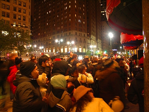 NY-Macys_Christmas_Lighting_Of_Herald_Square-2007-09.JPG
