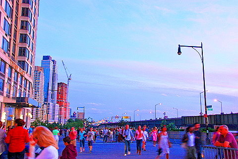 NY-Macys_Fireworks_July_4th_Hudson_River-02.JPG