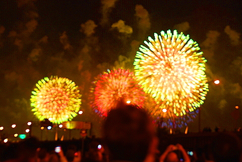 NY-Macys_Fireworks_July_4th_Hudson_River-08.JPG