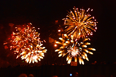 NY-Macys_Fireworks_July_4th_Hudson_River-11.JPG
