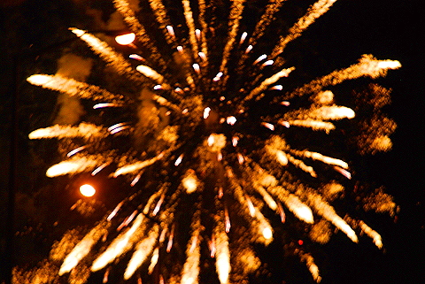 NY-Macys_Fireworks_July_4th_Hudson_River-12.JPG