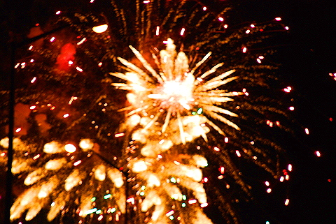 NY-Macys_Fireworks_July_4th_Hudson_River-13.JPG