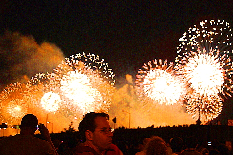 NY-Macys_Fireworks_July_4th_Hudson_River-21.JPG