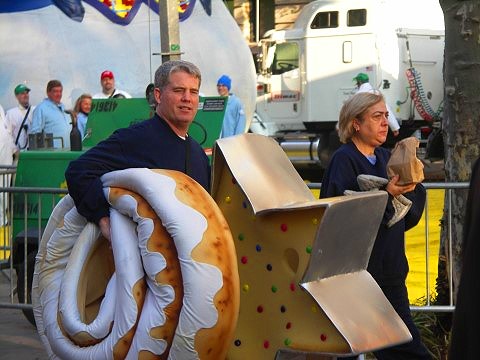 NY-Macys_Thanksgiving_Day_Parade-2007-10.JPG