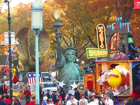 NY-Macys_Thanksgiving_Day_Parade-2007-25.JPG