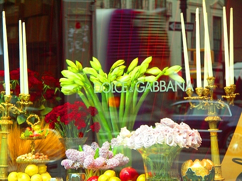 NY-Madison_Avenue-Upper_Eastside-Christmas_Windows-Dolce_Gabbana-01.jpg