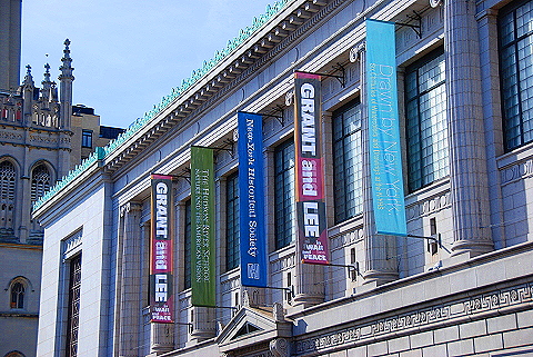 NY-Marathon_Finishers_Area-Cenral_Park_West-2008-03.JPG