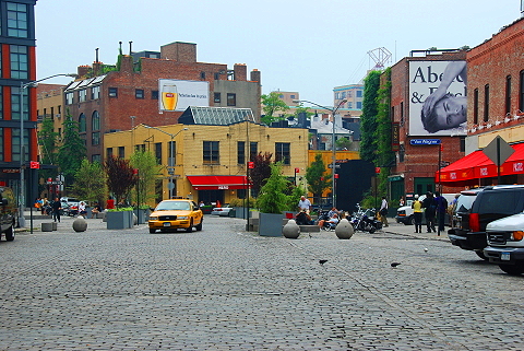 NY-Meat_Market-People_Watching- (12).JPG