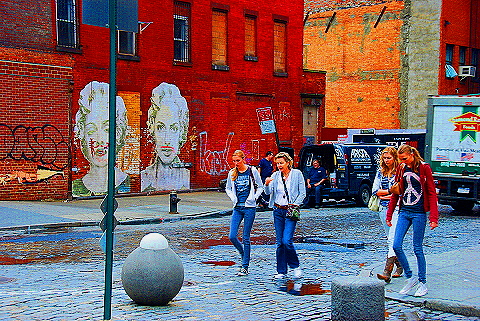 NY-MeatPacking_District-Graffiti-Street_Art-Storefronts-02.JPG