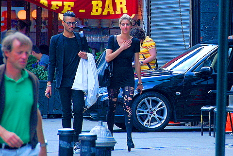 NY-Meatpacking_District-People_Watching-04.JPG