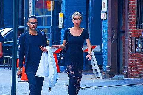 NY-Meatpacking_District-People_Watching-06.JPG